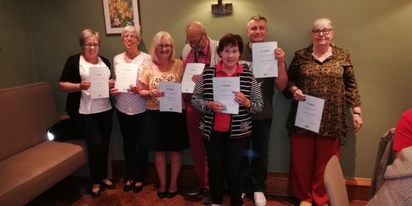 Geehrte beim Weihnachtsessen